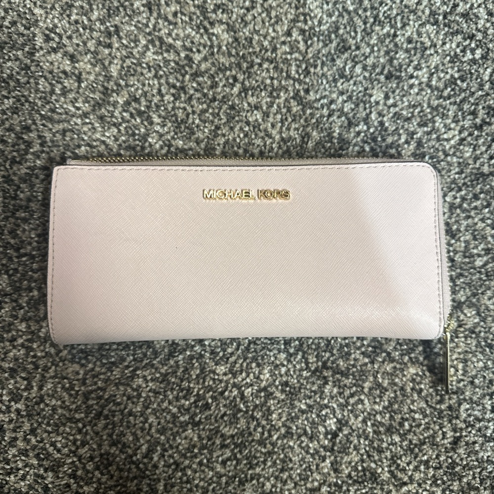 Michael Kors Light Pink Zip Wallet